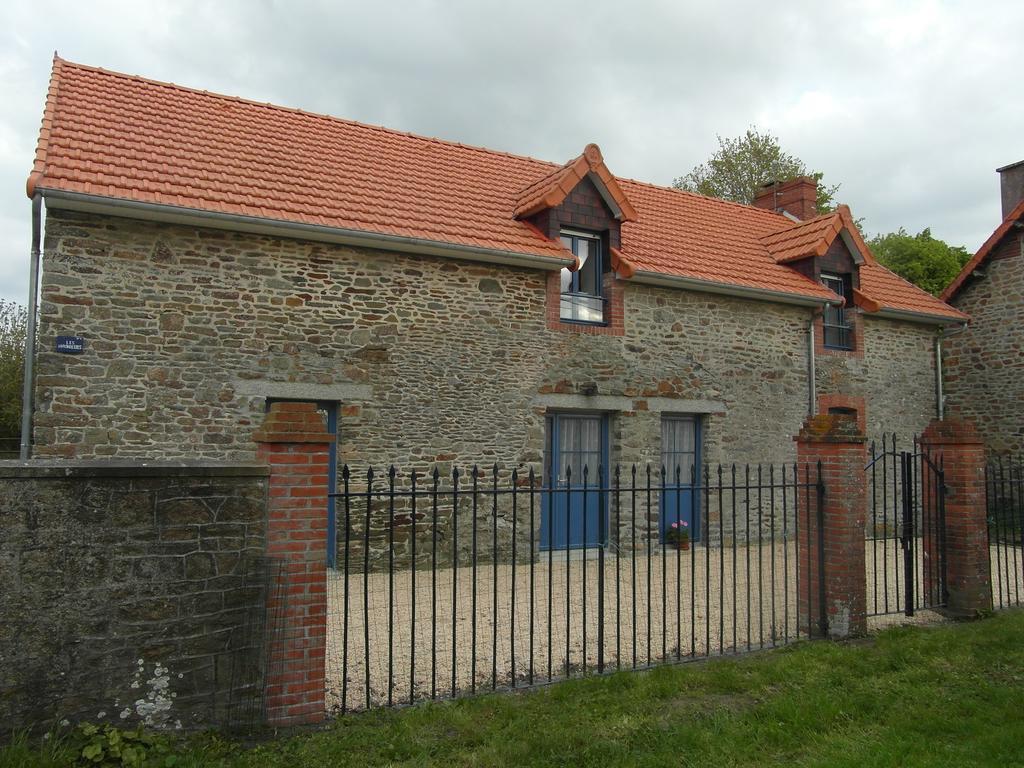 Willa Les Hirondelles De La Baie Vains Zewnętrze zdjęcie